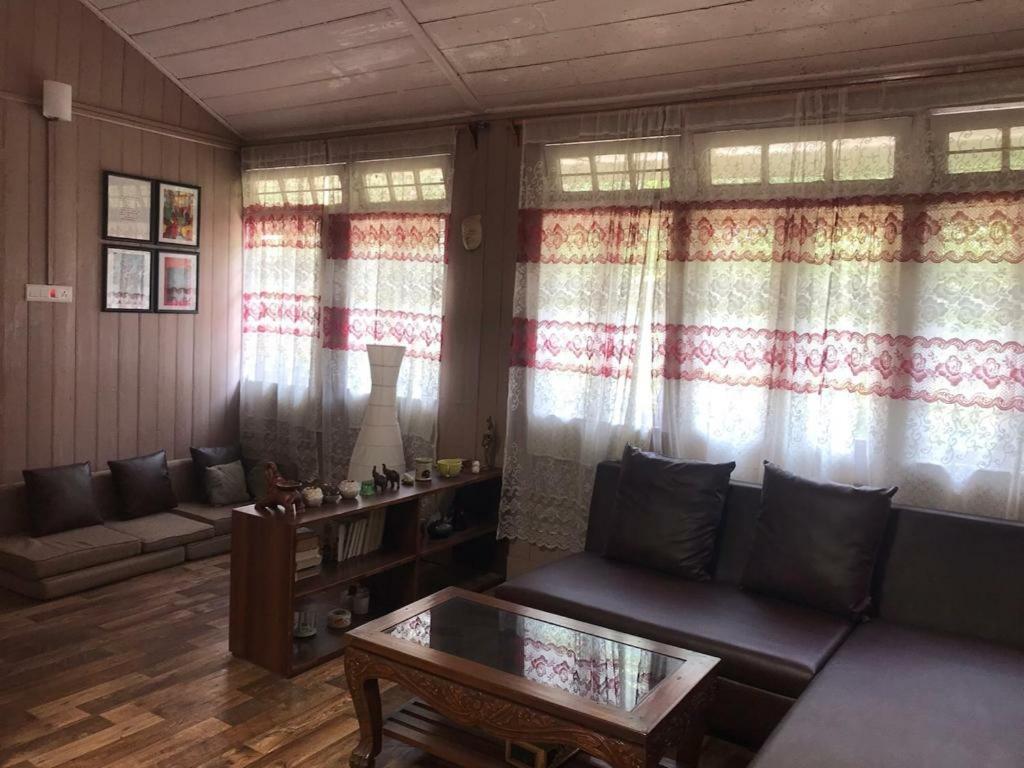 Darjeeling Bnb Екстериор снимка